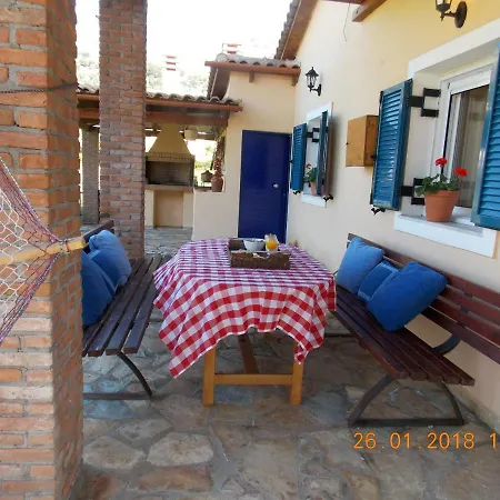 Dora's House Holiday home Divarata